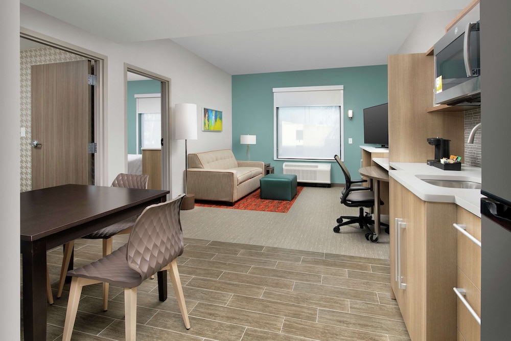 Suite, 1 Bedroom, Non Smoking - Photo 2