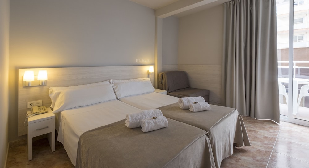 Twin Room, Balcony - Photo 2