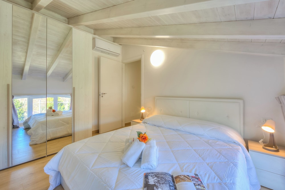 Family Apartment, Multiple Bedrooms, 2 Bathrooms (Sunflower Terrace) photo 2