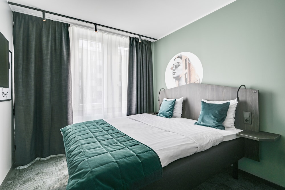 Business Single Room