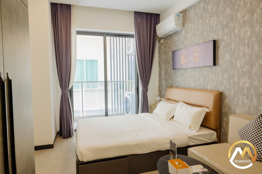 1-Bed Standard Studio with Blocked View