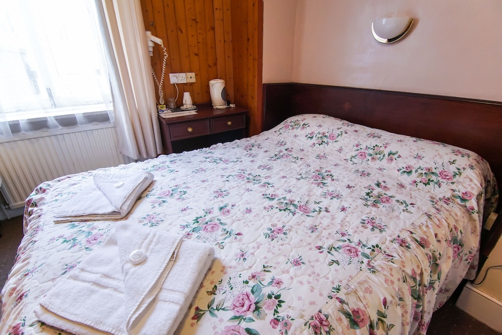 Double Room (2nd Floor rear) photo 1