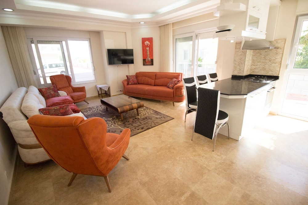 Apartment photo 1