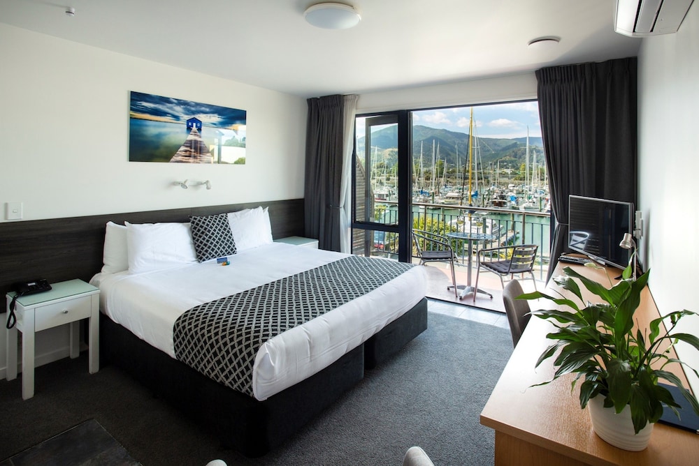 Studio, Marina View