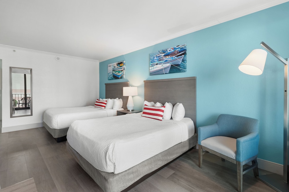 Schooner Ocean View Deluxe Room - Photo 1