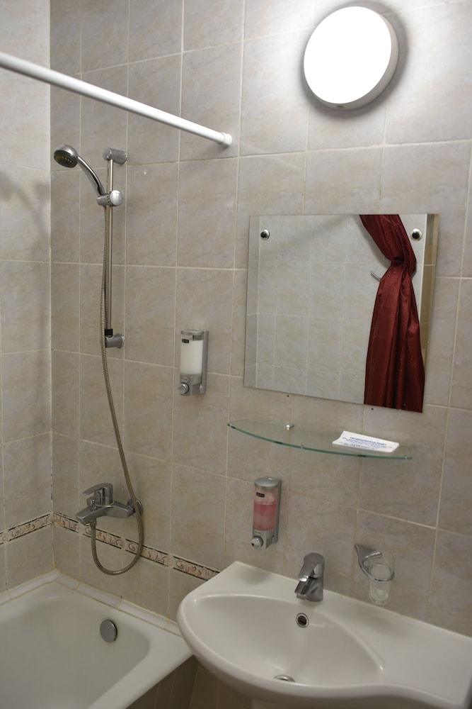 Standard Double or Twin Room photo 2