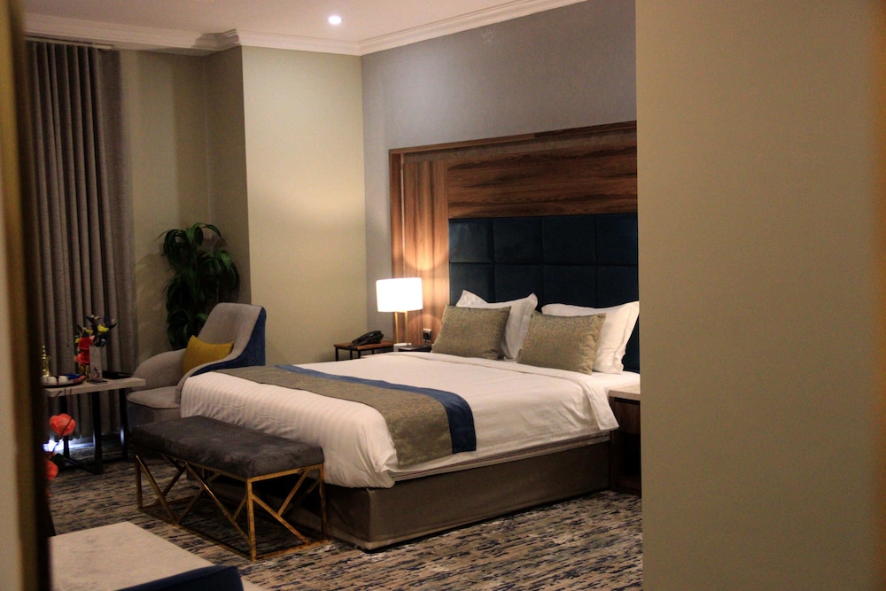 Double or Twin Room - Photo 5