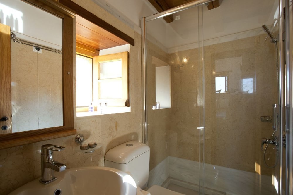 Deluxe Double Room, Sea View - Photo 5