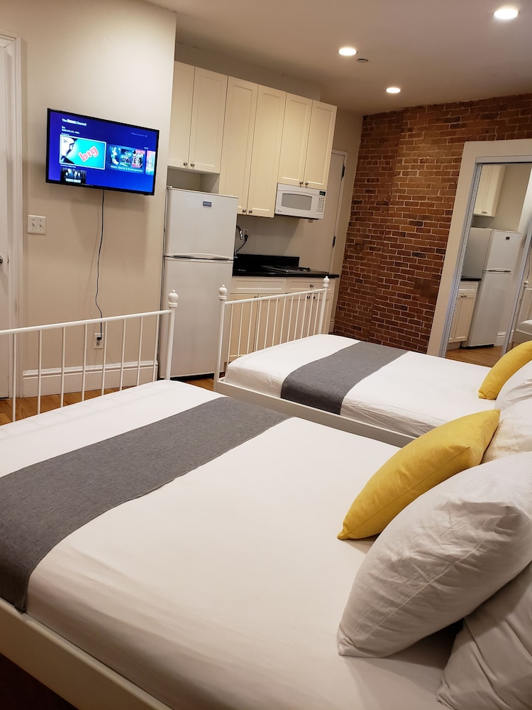 Comfort Studio, 2 Double Beds, Non Smoking, City View photo 2