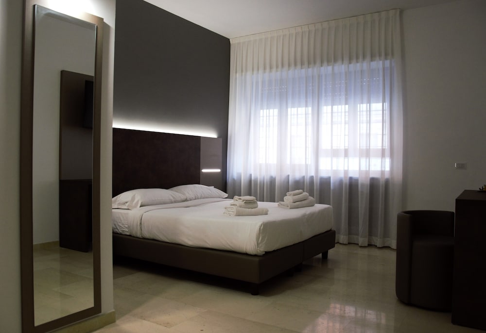 Superior Double Room, City View