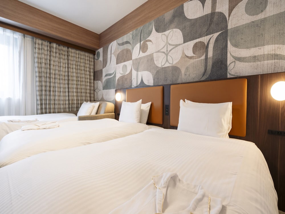 [3 Guests] Standard Twin Room + 1 Extra Bed, Smoking photo 3