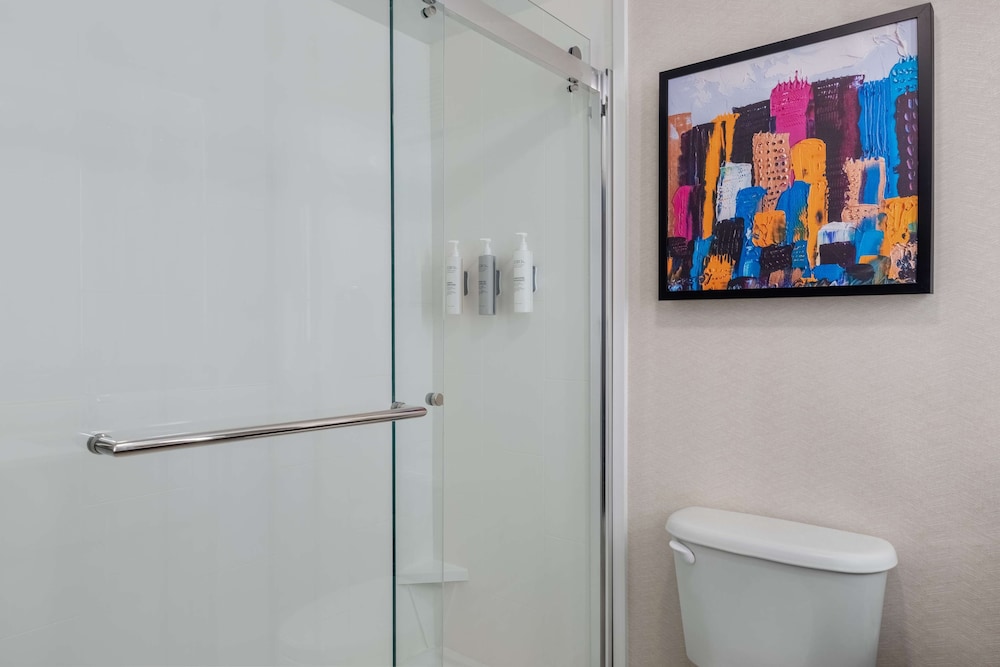 King Room Jr. Suite - Photo 7