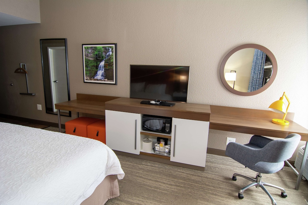 Room, 1 King Bed, Non Smoking - Photo 1