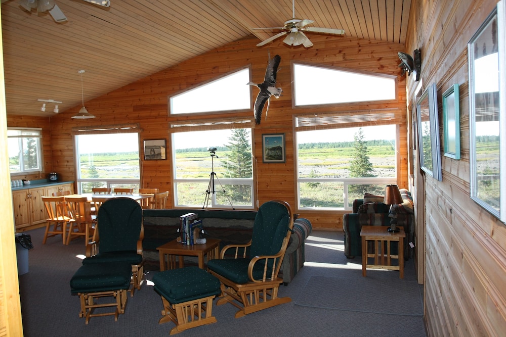 Superior Cabin, 4 Bedrooms, River View photo 3
