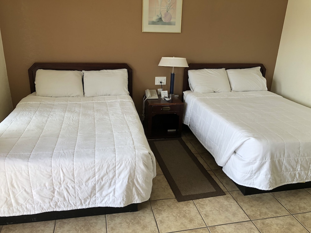 Superior Double Room, Ground Floor (2 Full Size Beds) photo 1