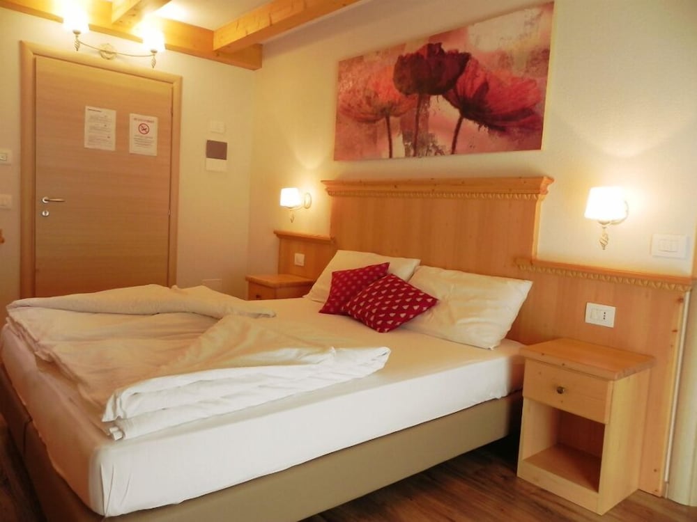 Double or Twin Room photo 2