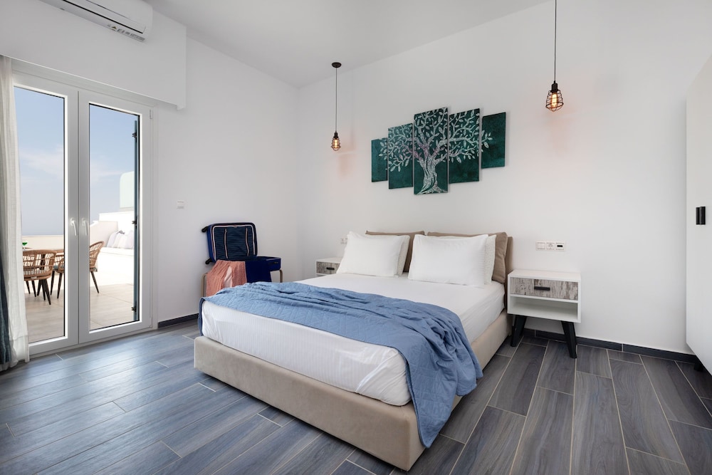 Premium Studio, 1 Queen Bed with Sofa bed, Kitchen, Sea View