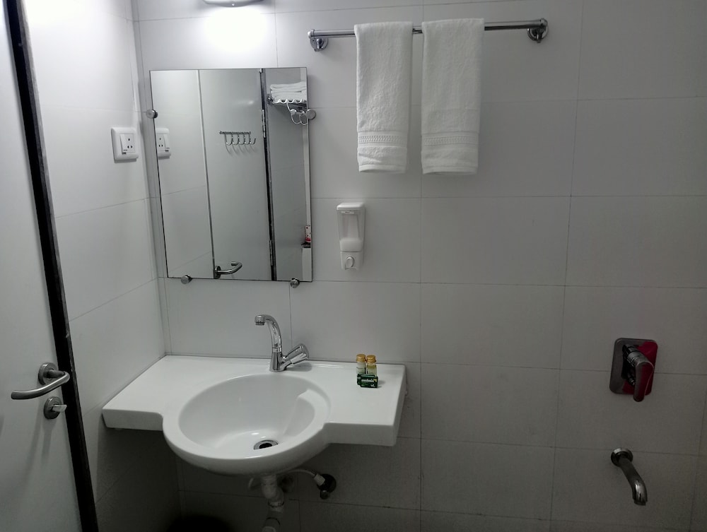Ideal Room photo 2