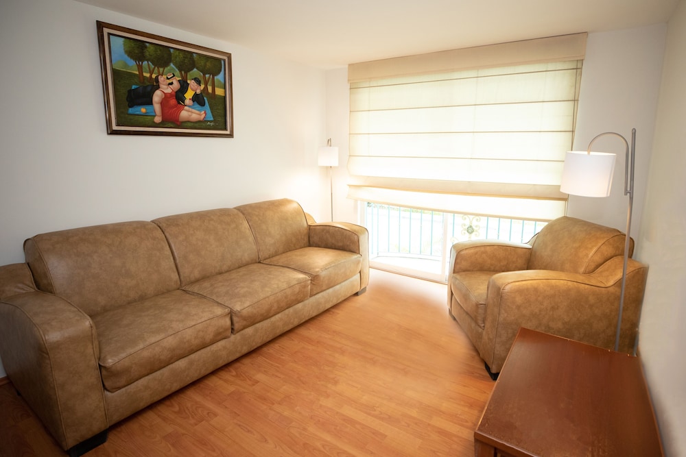 Room, 2 Bedrooms - Photo 4