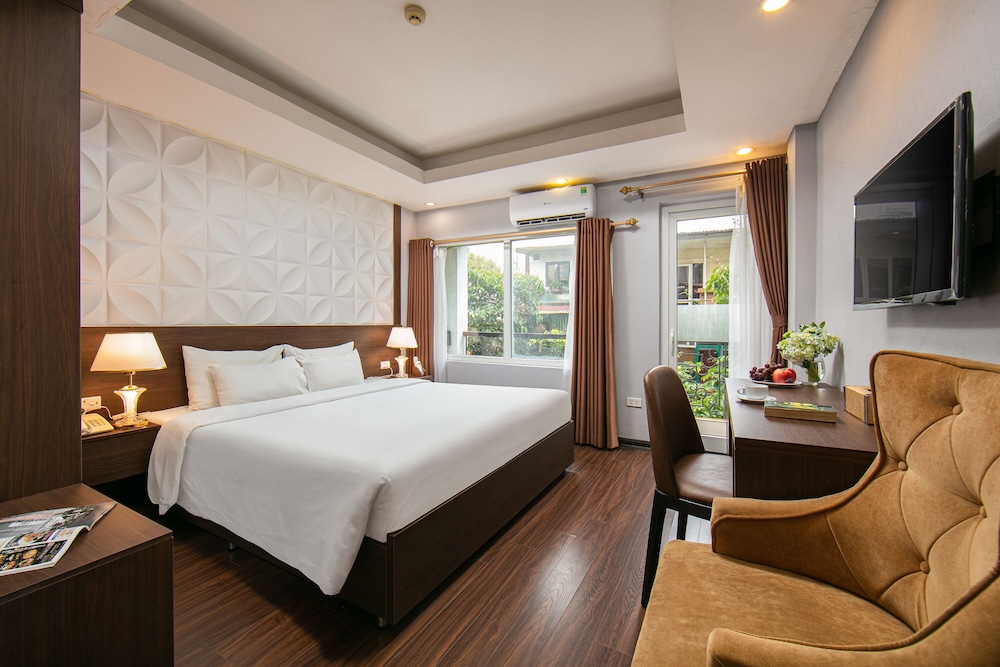 Junior Double Room, City View