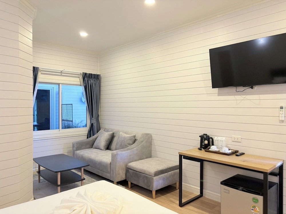 Superior King Room - Photo 4