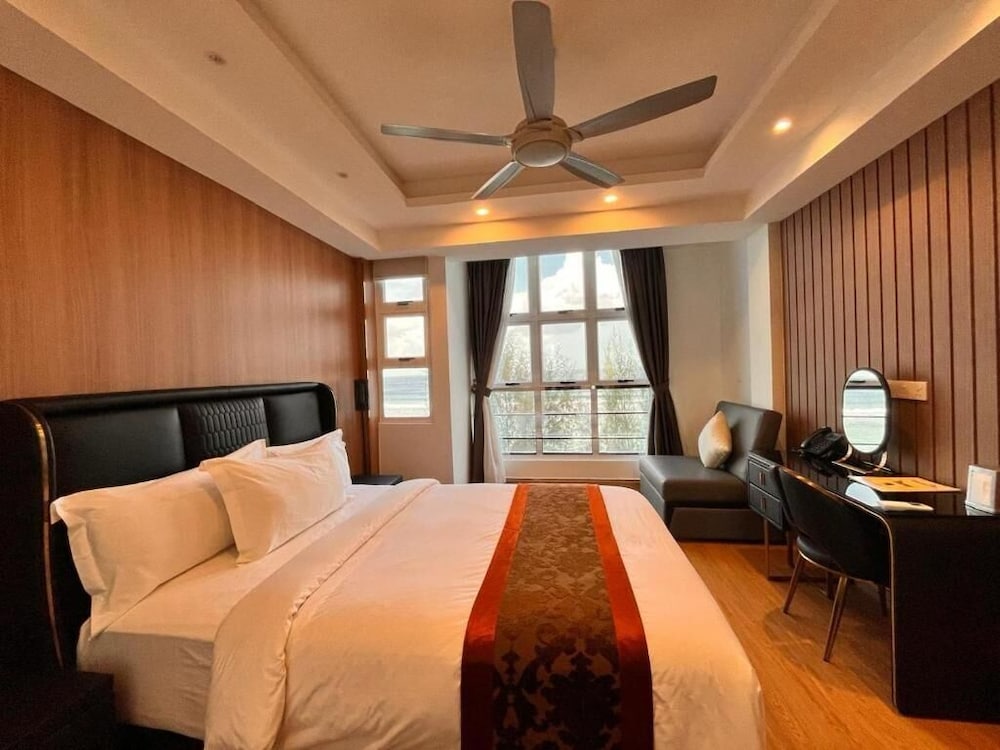 Royal Studio Suite, Non Smoking, Sea View photo 3