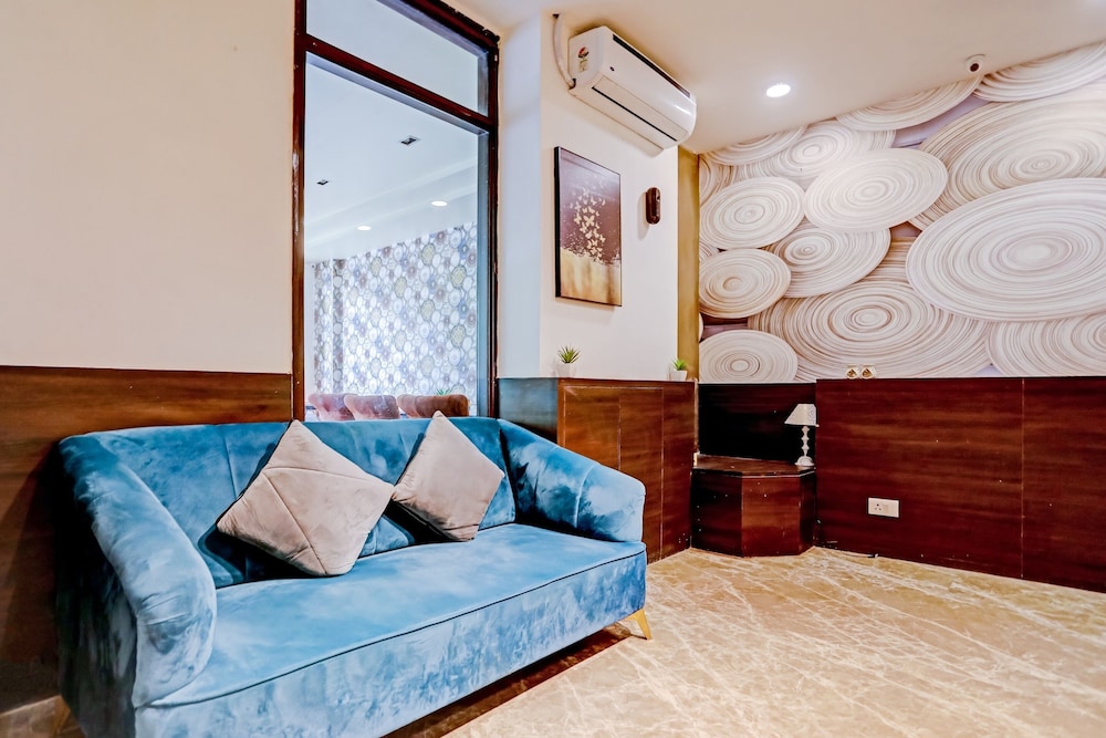 Deluxe Double or Twin Room, Balcony, City View - Photo 12