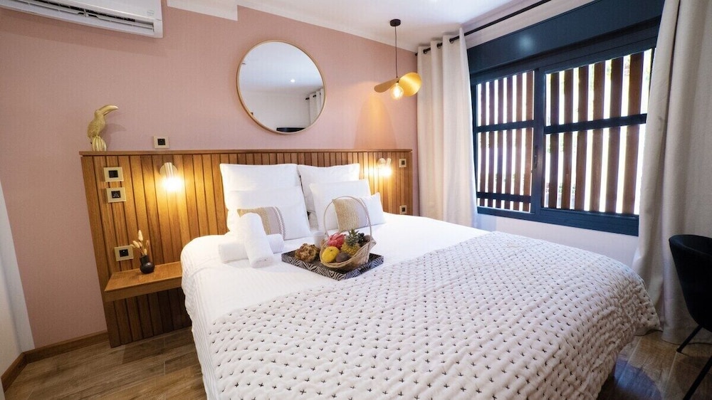 Design Double Room, Private Bathroom (Fleur de Canne) photo 3