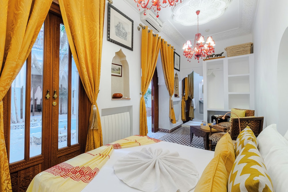 Double Room, Private Bathroom, Garden View (Louban)