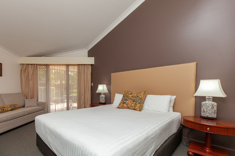 Superior Room, 1 King Bed - Photo 6