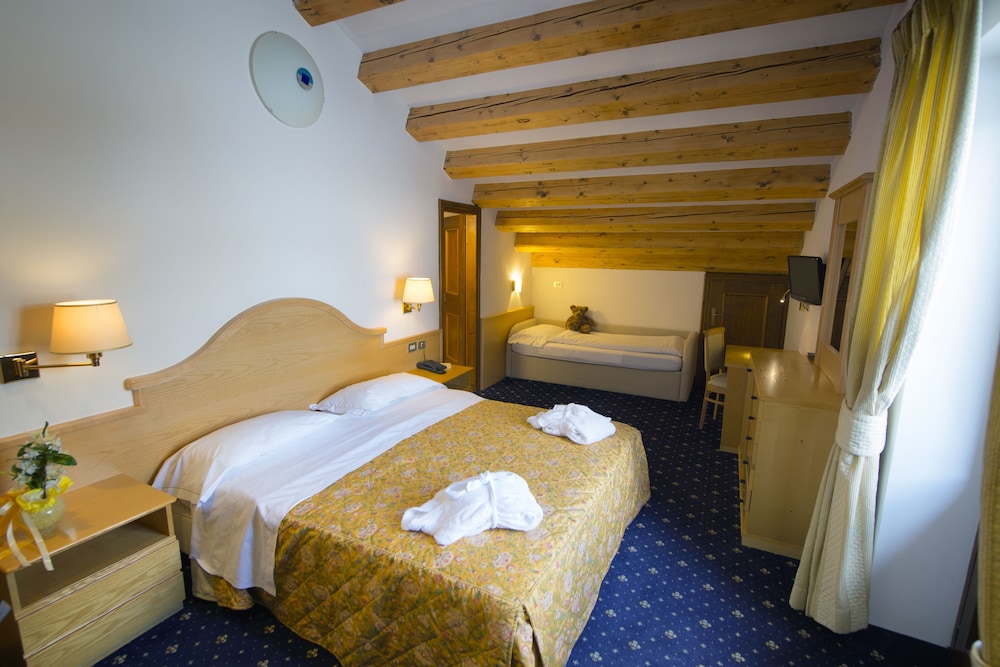 Classic Triple Room photo 3