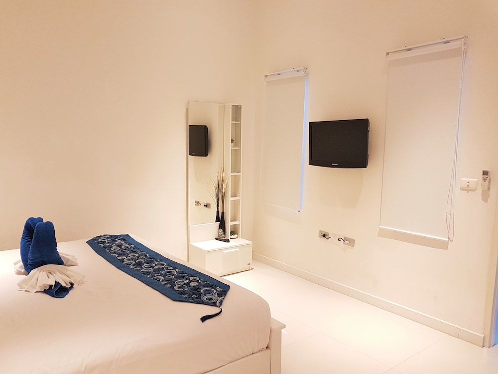 Panoramic Penthouse, 4 Bedrooms, Jetted Tub, Sea View photo 1