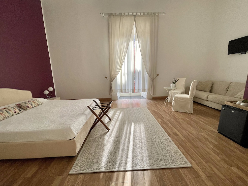 Basic Quadruple Room photo 3