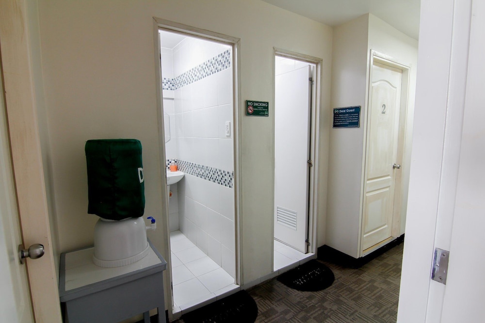 Standard room with shared bathroom photo 3