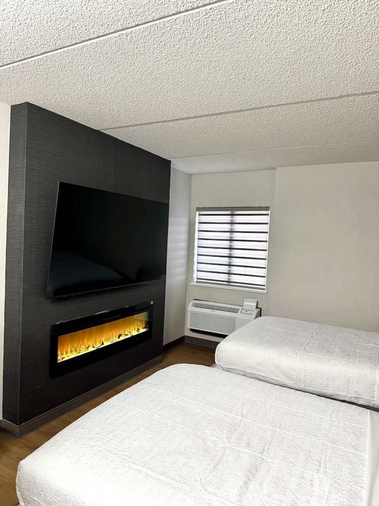 Double Room, City View