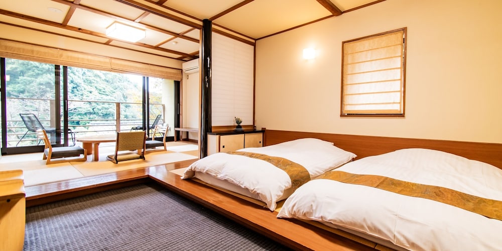 Room with Tatami Area for 4 guests with Shared Bathroom - Non-Smoking photo 3