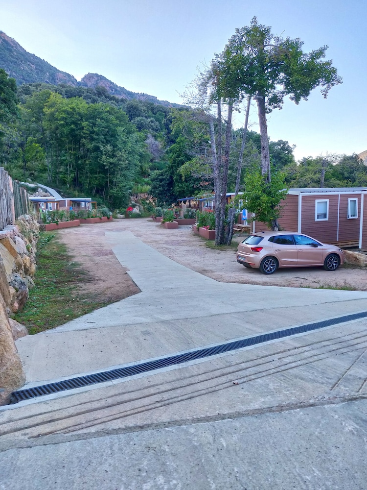 Mobile Home (Deux Chambres) photo 3