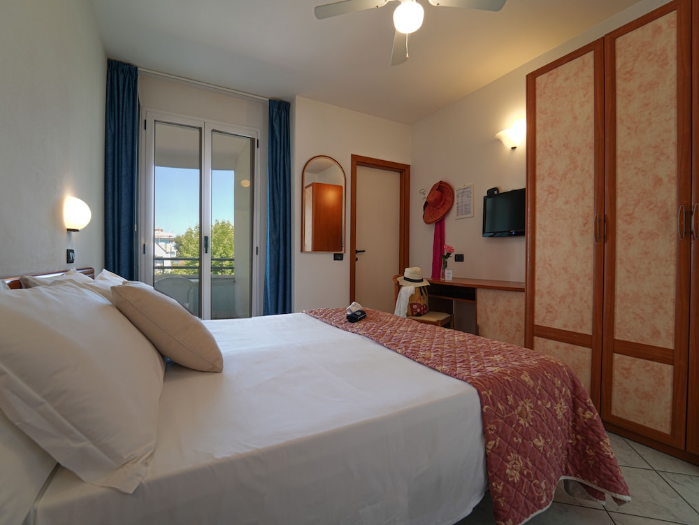 Classic Room - Photo 6