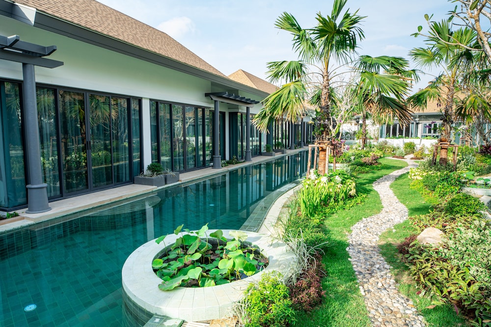 2 Bedrooms Pool Access Villa - Photo 4
