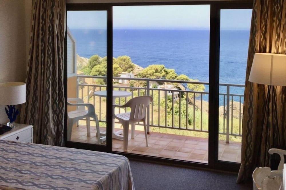 Double Room, Balcony, Sea View photo 3