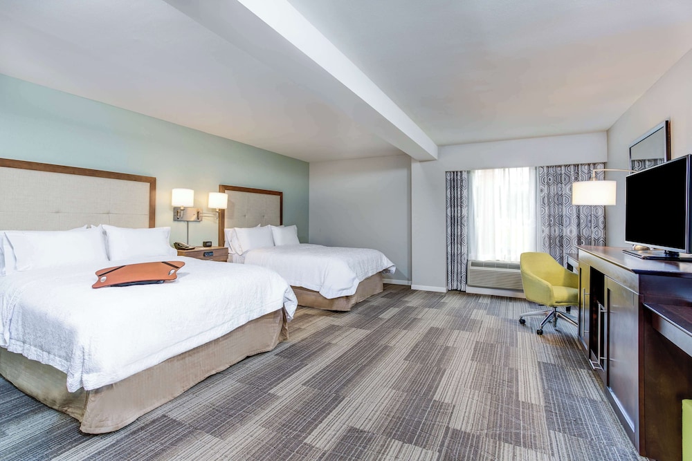 Room, 2 Queen Beds, Accessible, Non Smoking (Hearing) - Photo 1