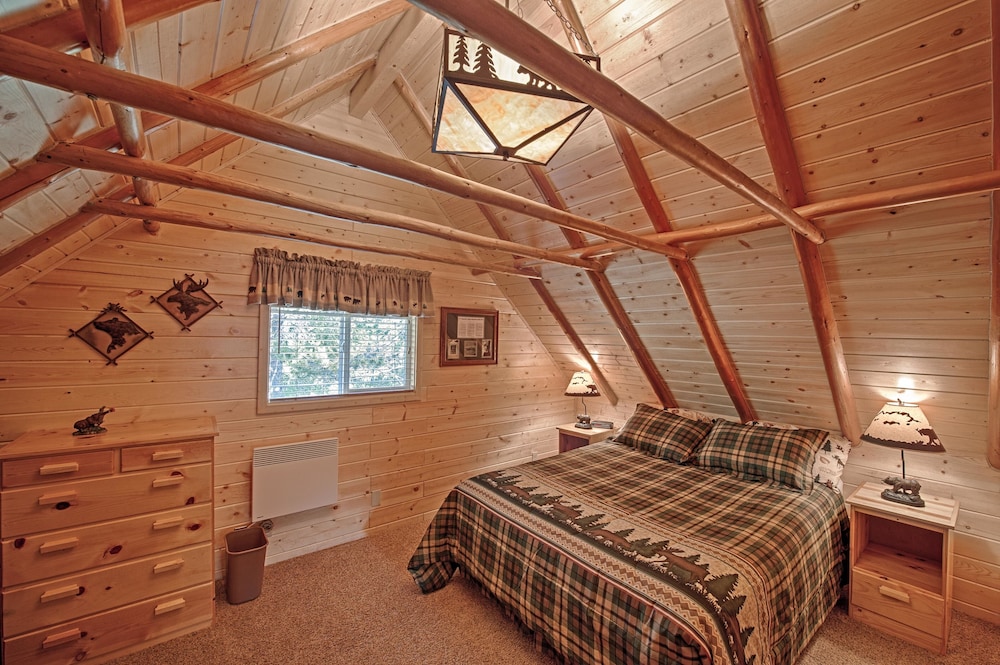 Signature Cabin, 3 Bedrooms, Non Smoking, Mountain View photo 2