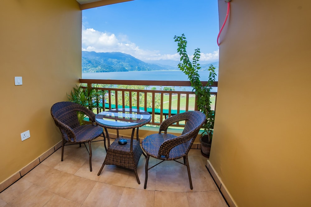 Standard Suite, Lake View - Photo 6