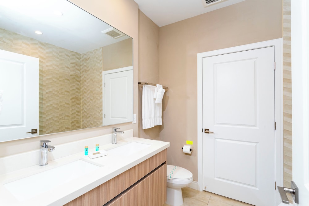 Accessible 4Bd Close to Disney Magic Village 7581, 사진 40