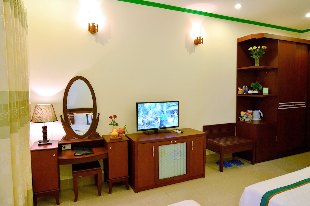 Family Room photo 1