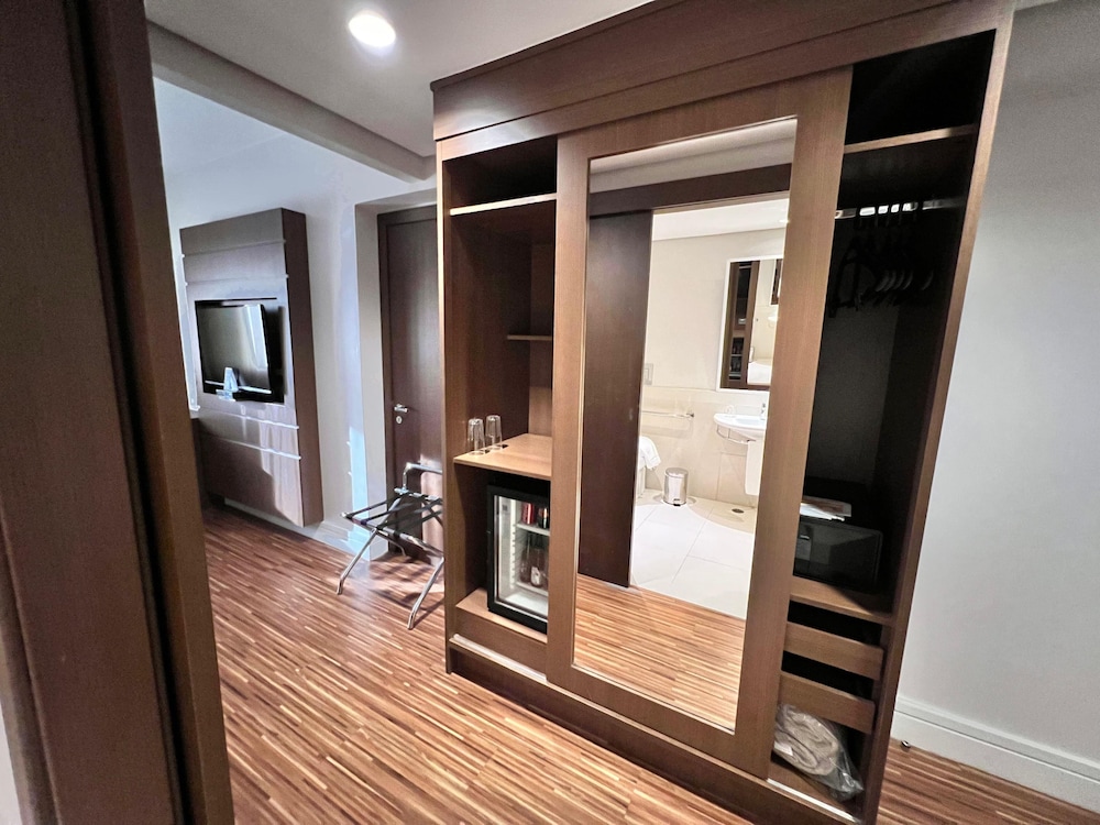 Room, 2 Twin Beds, Mobility Accessible photo 2