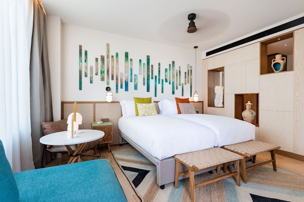 Room, 2 Twin Beds, Balcony