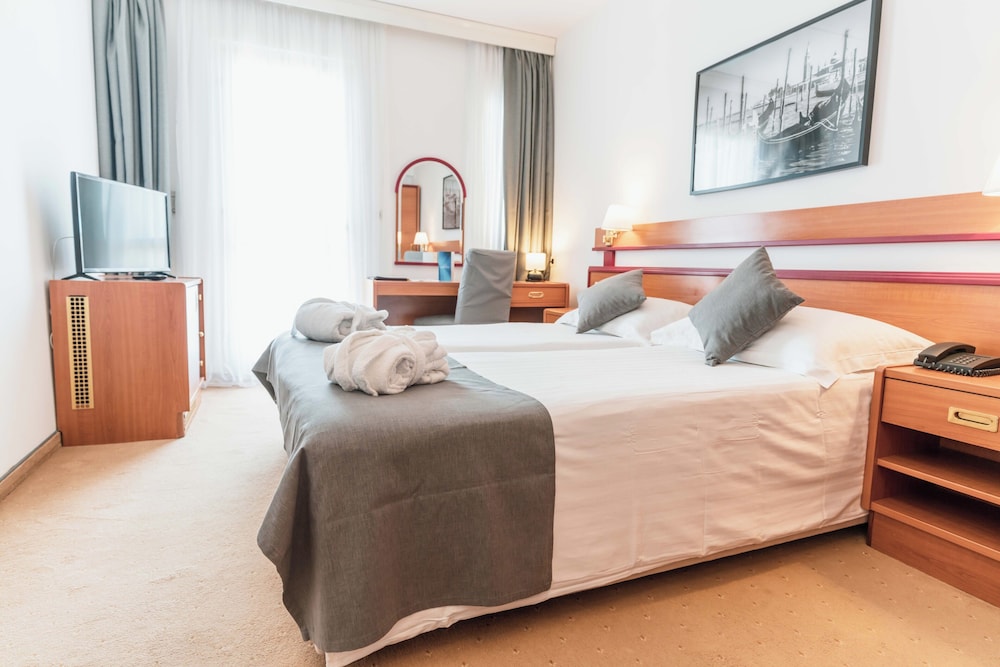 Economy Double Room - Photo 2