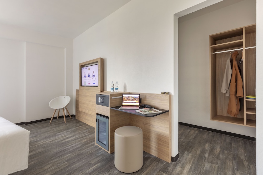 Superior Double Room, Non Smoking - Photo 2