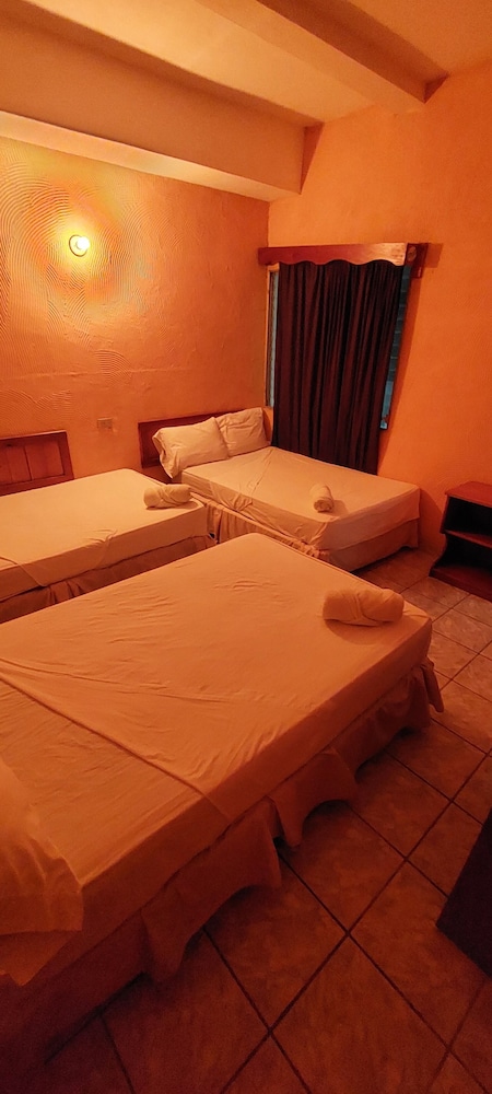 Basic Triple Room photo 3
